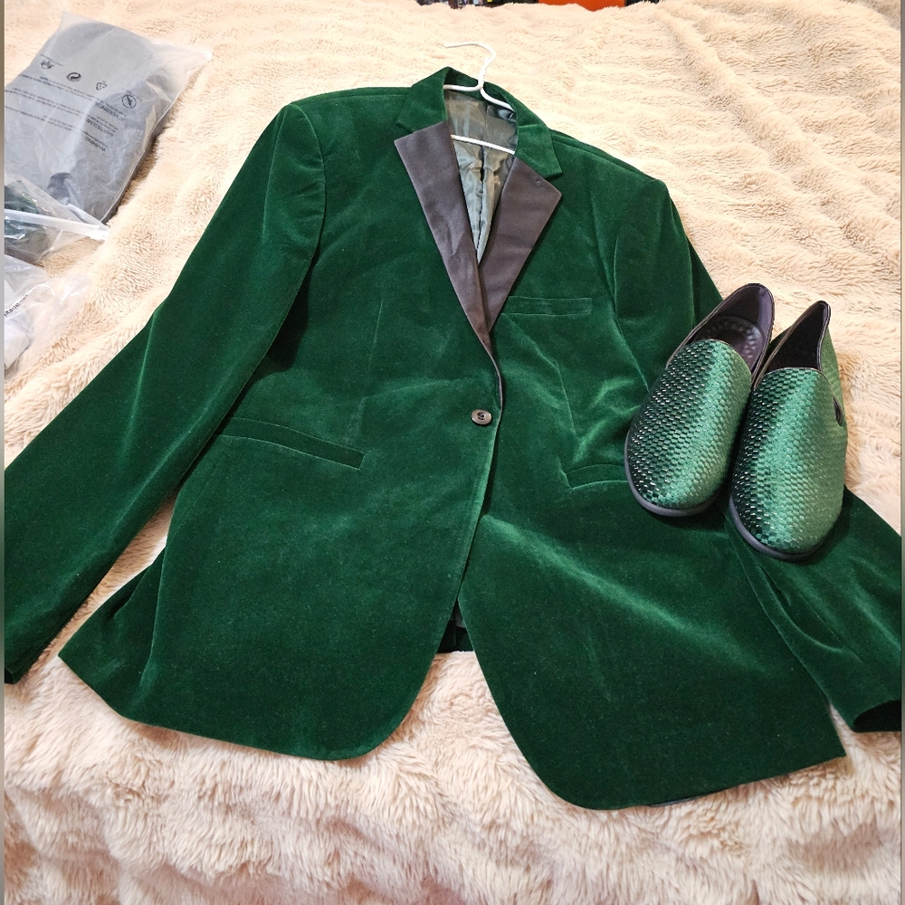 NEW EMERALD GREEN VELVET FORMAL BLAZER SIZE 2XL & WITH MATCHING SIZE 10 SHOES